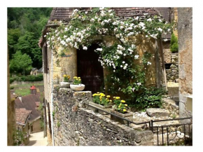 Au coeur de Beynac, maison authentique avec vue magique sur la rivière
